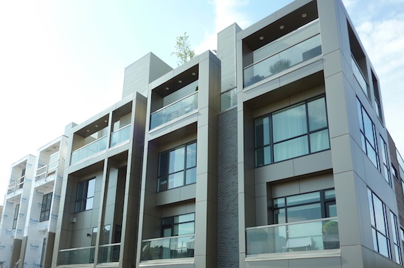 2750-n- lakewood- New Construction Townhouses