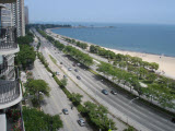 click to see Chicago's lakefront condos for sale